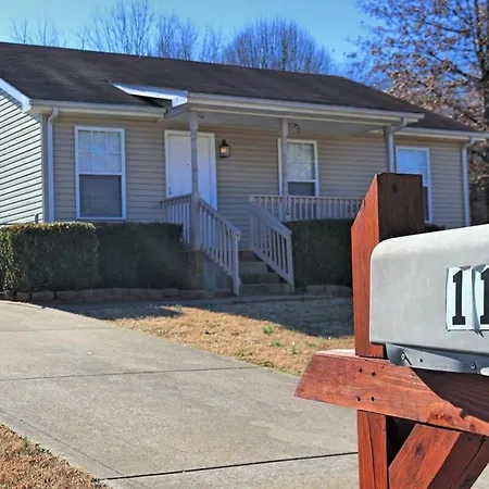 Beautiful Cul-De-Sac Home With A Fenced In Yard! Clarksville Exterior photo