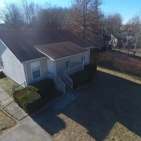 Beautiful Cul-De-Sac Home With A Fenced In Yard! Clarksville Exterior photo