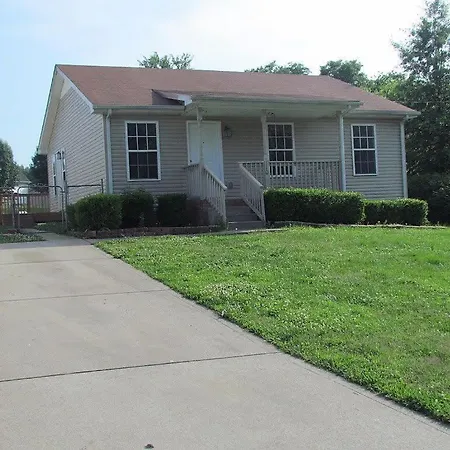Beautiful Cul-De-Sac Home With A Fenced In Yard! Clarksville Exterior photo