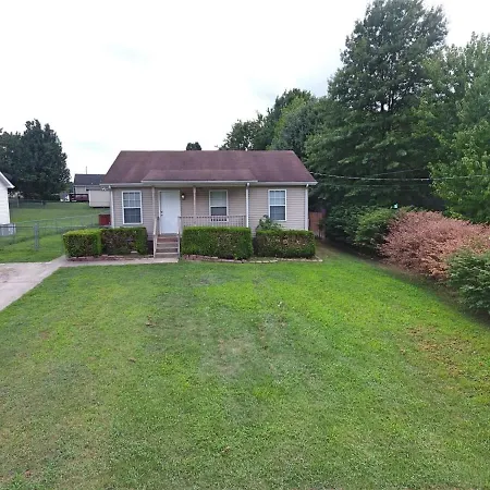 Beautiful Cul-De-Sac Home With A Fenced In Yard! Clarksville Exterior photo