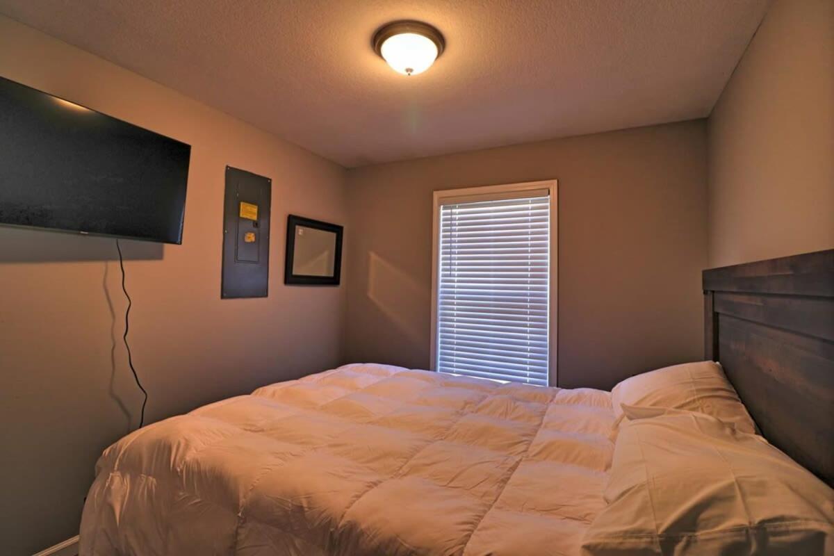 Holiday home Beautiful Cul-de-sac With A Fenced In Yard! *